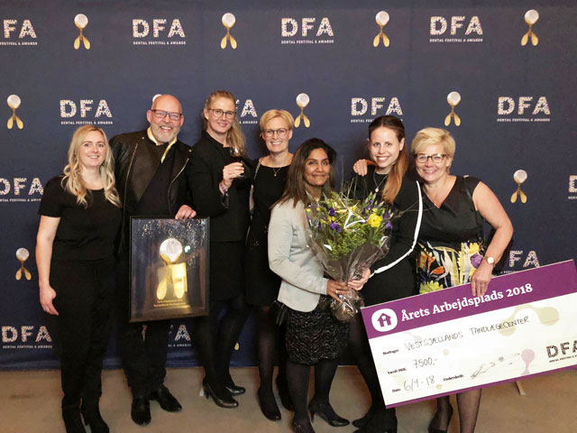 Tandlæge-teamet i Slagelse får prisen som Årets Arbejdsplads 2018